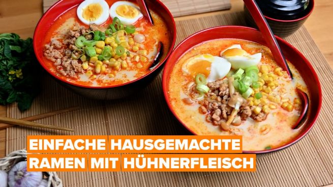 go to Bereite cremige Ramen mit gehacktem Hühnerfleisch zu